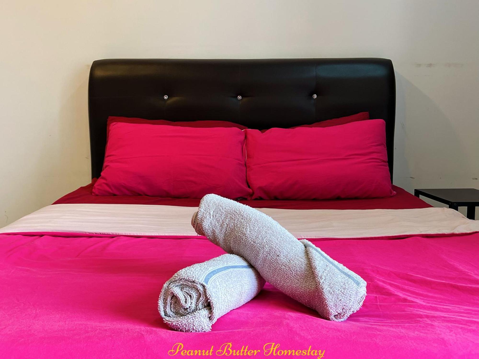 Peanut Butter Homestay #Trefoil Setia City Сетия Алам Екстериор снимка